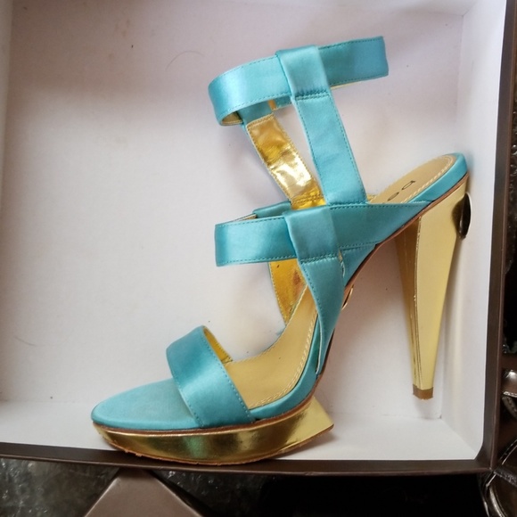 Shoes - Picture 1 of 2